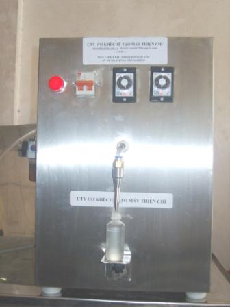 Máy chiết rót sử dụng trong phòng thí nghiệm